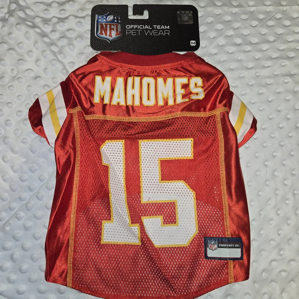 NFL Mahomes Red Pet Jersey with White and Yellow Accents Sz M NWT